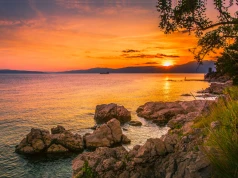 Chorwacja jeszcze tego lata 🌊🏖️ 7 dni w hotelu na Riwierze Makarskiej za 2207 PLN