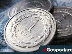 Złoty zbiera ciężkie ciosy