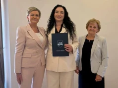 Czternaścioro nauczycieli z awansem zawodowym. Uroczystość w Tłuszczu przed rozpoczęciem roku szkolnego