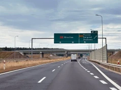Burmistrz Lewandowski chce wybudować w Polsce tor Formuły 1