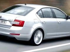 Używany Golf albo Audi A4? Ta Skoda bije je na głowę