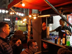 Paryż podbija świat street foodu. Oto miasta, w których zjesz najlepiej