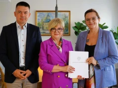 Nowe ambulanse dla Rzeszowa, miliony na ratownictwo medyczne na Podkarpaciu