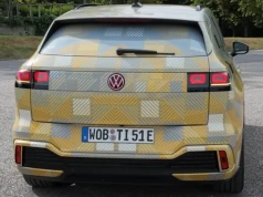 Volkswagen ID. Tiguan pokazany w maskowaniu. Trochę inny, pod spodem znana już platforma MEB+ RWD