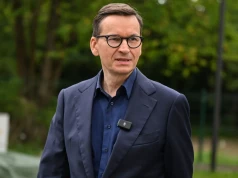 "Ministerstwo Głupich Kroków". Morawiecki o słowach wiceszefa MON