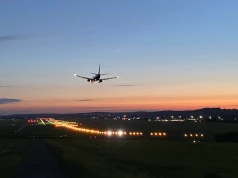 450 lamp do wymiany na lotnisku w Balicach. Mają pomóc podczas mgły