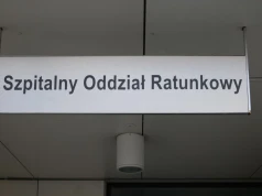 Agresywny pacjent zaatakował personel. „Próbowało go obezwładnić 10 osób, cztery z nich zgłosiły potem obrażenia”