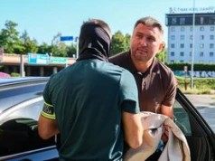 Ważą się losy aresztu. Radosław Piesiewicz doprowadzony do sądu