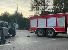 Groźny wypadek w Ryni. Samochód zderzył się z motocyklem, jedna osoba poszkodowana