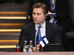 Szwecja wyśle myśliwce i okręty. Finlandia obawia się Rosji