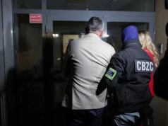 Zatrzymanie szefa PKOl. Sąd rozpatrywał wniosek o areszt przez całą noc