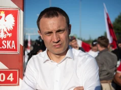 Panie premierze, proszę nie mierzyć wszystkich swoją miarą