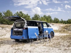 Volkswagen ma pierwszą elektryczną Californię. Dwa akumulatory, 286 KM i nocleg dla dwóch osób
