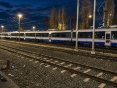 Tragedia na torach w Wołominie. Nie żyje młoda kobieta potrącona przez pociąg Intercity