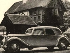 400.000 kilometrów Citroënem Traction Avant w rok. Spał po cztery godziny dziennie, codziennie ruszał w trasę