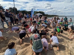 Na plaży w Trzebieży można było wykopać skarby