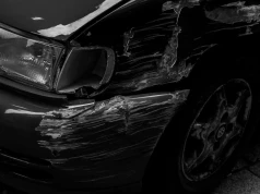 Pęknięty klosz reflektora i już nie pojedziesz. Policja zabiera dowód za drobiazg