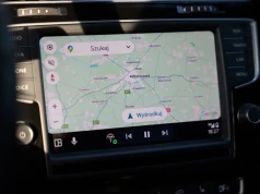 Android Auto bez rozpraszania. Zmień te ustawienia, a przestaniesz sięgać po telefon