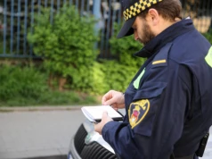 Ile zarabiają strażnicy miejscy w Polsce? Gigantyczne różnice