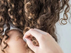 Fale, loki czy sprężynki? Ten test może odmienić twoją pielęgnację włosów