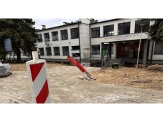 Pierwszy dzwonek już za dwa dni. Czy droga i parking przy MZS nr 6 w Gorlicach będą gotowe?