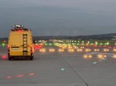 Kraków Airport wymienia 450 lamp. Lotnisko przygotowuje się do CAT II