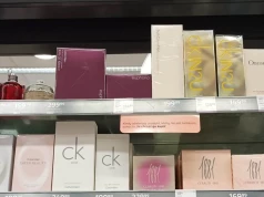 Rossmann przecenia ulubione perfumy 50-tek - utrzymują sie godzinami. W Hebe też spore obniżki