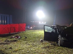 Obaj wypadli z rozbitego auta, jeden zginął. Śledczy do dziś nie ustalili najważniejszego