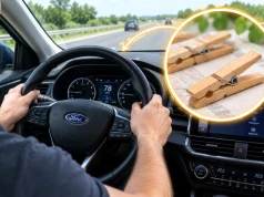 Woź klamerkę w aucie. To genialny trik na częsty problem każdego kierowcy