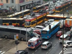 Tramwaj ma pierwszeństwo. Ale nie ma prawa blokować ruchu