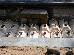 Pochowano szczątki 55 ofiar zbrodni wołyńskiej. "Nie zapominamy o tych, którzy skonali w męczarniach"