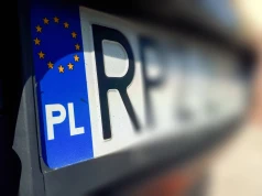 Tyle trzeba zapłacić za indywidualne tablice w 2026 roku. Cena może zaskoczyć