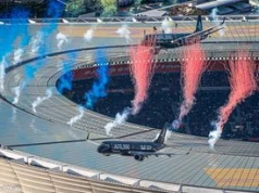 Ekstremalny przelot. Dwa Embraery E195 nad stadionem w Kapsztadzie