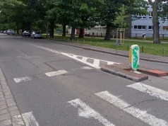 Spękana ulica na Wielkiej Wyspie poszła do remontu. Wymienią asfalt na jezdni i trasie pieszo-rowerowej