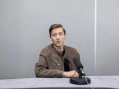 Zakaz telefonów w szkołach nie rozwiąże problemu? Bartłomiej Rosiak: „To mrzonka”