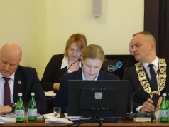 Przez większość sesji radni kłócili się o wynagrodzenie prezydenta. Czy ten nieco ponad tysiąc złotych jest tego warty?