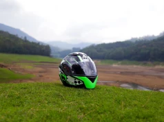 Kask motocyklowy - podstawa bezpieczeństwa na motocyklu