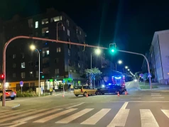 Wypadek w centrum miasta, jedna osoba przewieziona do szpitala