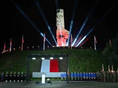 "Ta jesień, ta zima, mogą być kluczowe". Donald Tusk ostrzega na Westerplatte