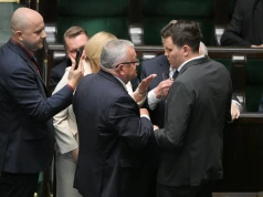 62 lata wieku emerytalnego dla kobiet i mężczyzn. Sejm zdecydował