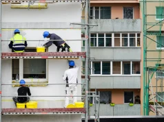 Mieszkanie droższe o 16,5 proc. przed budową. Deweloperzy doliczają, bo się dłuży