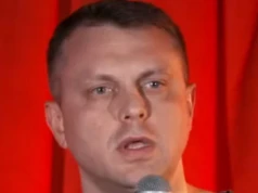 Bezwstydnie zakpił z papieża Polaka. "Żałosny jesteś" - piszą fani