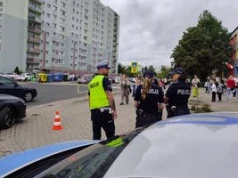 Pierwszy dzwonek pod okiem policji. Mundurowi pojawili się przy szkołach w Pile