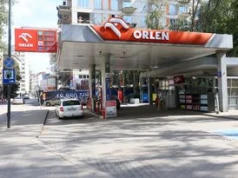 Rząd jednak dobierze się do nadzwyczajnych zysków Orlenu? "Trwają prace"