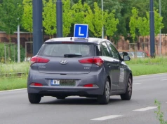 Darmowe prawo jazdy dla uczniów. Nawrocki zapowiedział nową inicjatywę