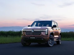 Mitsubishi Pajero wróciło i wygląda cudownie. Nie przecieraj ekranu