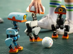 Robot-kaczka podbija rynek. Microduck za 399 dolarów ma chiński chip