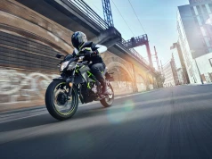 Kawasaki pozostaje w kategorii A1 i B. Modele Ninja 125 i Z125 na sezon 2027