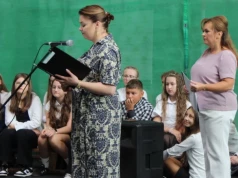 Rozpoczęcie roku w Liskowie z przeprosinami. Rodzice pytają: gdzie była Pani Dyrektor? Ciąg dalszy afery... (FILM)