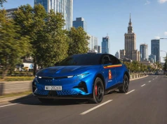 400 KM, trzy silniki i kogut TAXI. Alpine A390 dostało dopłatę dla taksówkarzy!